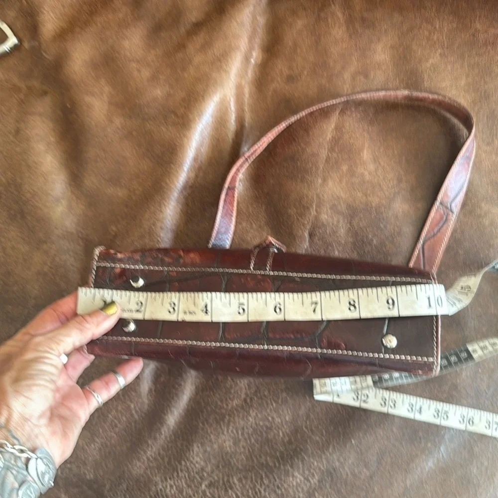 Dooney & Bourke Made in Italy Embossed Croc Leather Shoulder Bag Brown Vintage